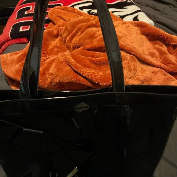 Ted Baker Glossy Black Tote with Bow - Picture 2 of 5